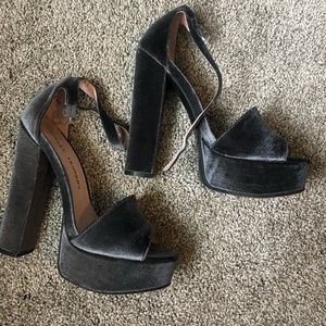 Chinese Laundry Velvet Heels